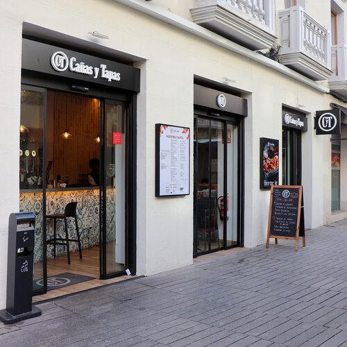 Fachada de Cañas y Tapas Goya, Madrid
